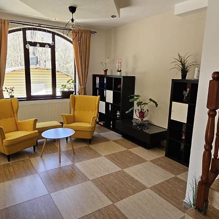 Pensiunea Clasic Buşteni Exteriör bild