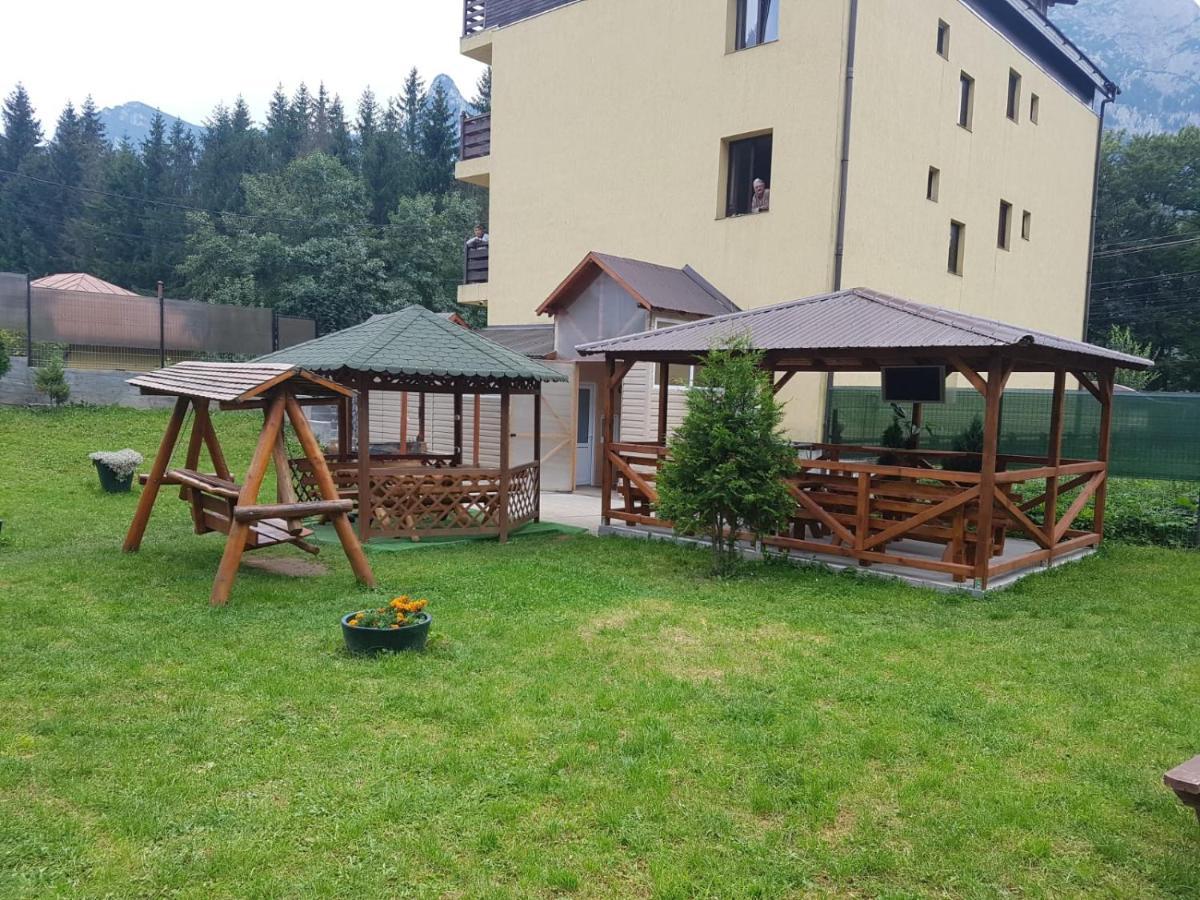 Pensiunea Clasic Buşteni Exteriör bild